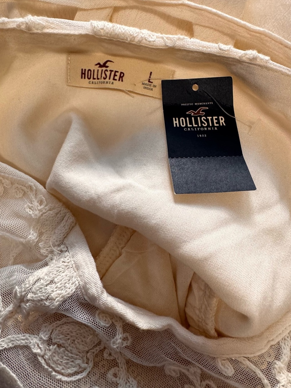Hollister Cream Lace Overlay Dress size Large - Picture 5 of 12